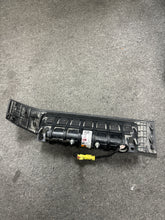 Load image into Gallery viewer, 2012-2015 CHEVROLET VOLT RIGHT PASSENGER KNEE AIRBAG (RH) (P)