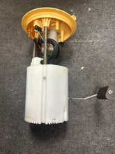 Load image into Gallery viewer, 2015-2022 RAM PROMASTER CITY FUEL PUMP ASSEMBLY IN TANK (P)