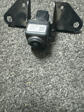 Load image into Gallery viewer, 2017-2019 NISSAN ROGUE FRONT PARK ASSIST CAMERA (P)