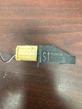 Load image into Gallery viewer, TOYOTA PRIUS FRONT RIGHT IMPACT SENSOR PN: 89173-47030 (P)