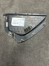 Load image into Gallery viewer, 2016-2020 CHEVROLET TAHOE DRIVER SIDE DASH END CAP (LH) (P)