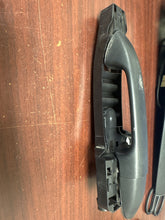Load image into Gallery viewer, 2018 MERCEDES VITO W447 REAR DOOR HANDLE 4 DOOR (P)