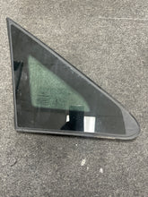 Load image into Gallery viewer, 2016-2021 MERCEDES METRIS FRONT PASSENGER DOOR WINDOW (RH) (P)