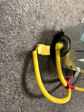 Load image into Gallery viewer, 2005-2008 PONTIAC VIBE PASSENGER DASH AIRBAG (RH) (P)