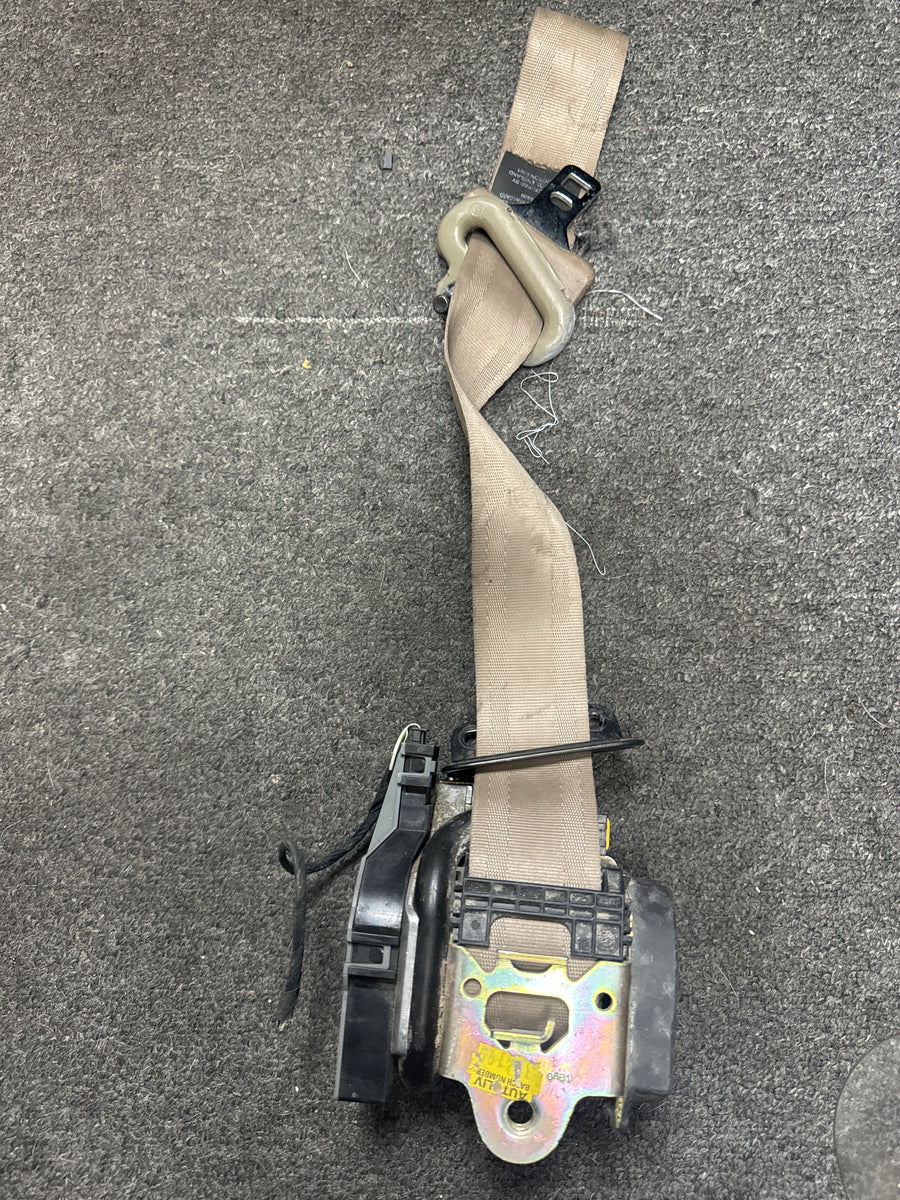 97-99 Jaguar XK8 X100 Front Right Side Seat Belt Buckle HJA7012DA AGD OEM