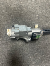 Load image into Gallery viewer, 2018-2021 TOYOTA CAMRY IGNITION SWITCH W/KEY (P)