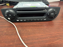 Load image into Gallery viewer, 2012-2017 FIAT 500 POP RADIO STEREO PLAYER RECEIVER (P)