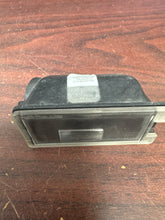 Load image into Gallery viewer, 2013-2016 FORD FUSION REAR BUMPER LICENSE PLATE LIGHT LAMP PN: BB53-13550-AA (P)