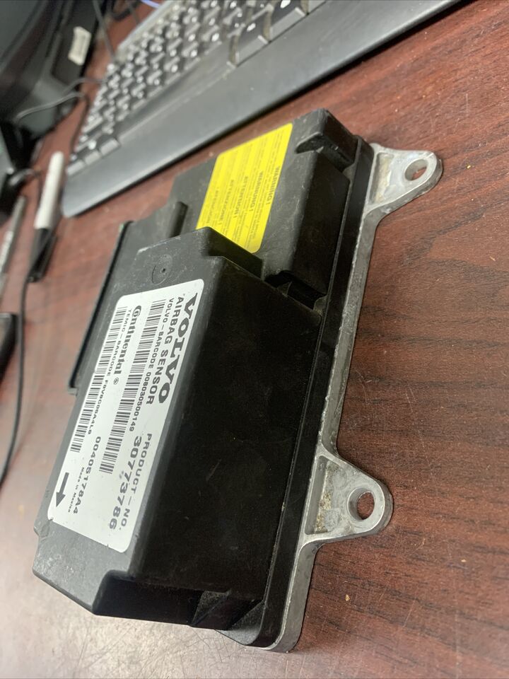 VOLVO V50 AIRBAG CONTROL MODULE P/N 30773786 (P) Airbag Master Tech