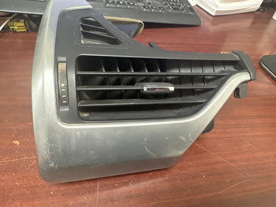 2017 GMC SUBURBAN AIR CONDITIONER HEATER VENT (LH) (P)