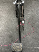 Load image into Gallery viewer, 2016-2022 MERCEDES METRIS W447 BRAKE STOP PEDAL (P)