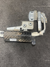 Load image into Gallery viewer, 2003-2009 LAND ROVER RANGE ROVER L322 LEFT DRIVER REAR ROOF CURTAIN AIRBAG (LH) (P)