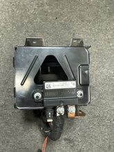 Load image into Gallery viewer, 2020 MERCEDES BENZ VITTO BACKUP BATTERY RELAY AND TRAY (P)