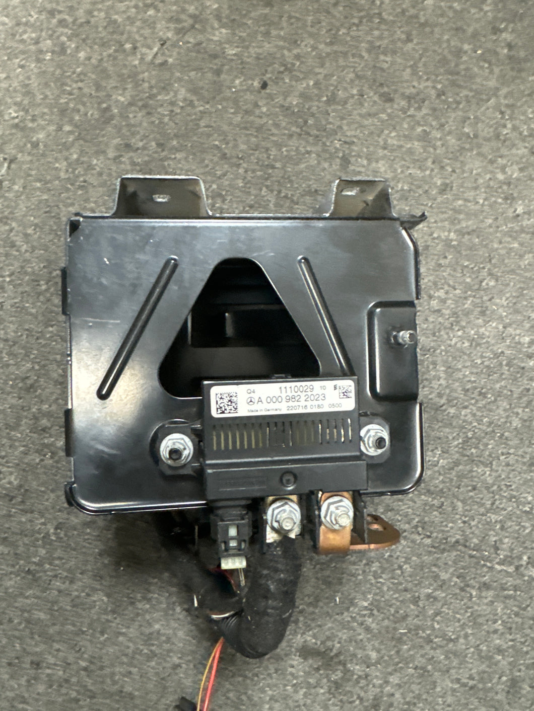 2020 MERCEDES BENZ VITTO BACKUP BATTERY RELAY AND TRAY (P)