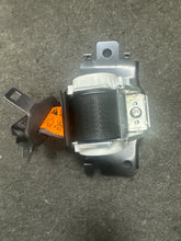 Load image into Gallery viewer, 2021-2023 GMC YUKON LAP &amp; SHOULDER SEATBELT RETRACTOR  (P) BLACK PN: 84929440