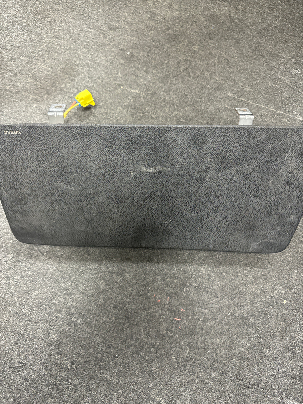 2007-2009 SUBURBAN TAHOE YUKON AVALANCHE PASSENGER DASH AIRBAG (RH) (P)