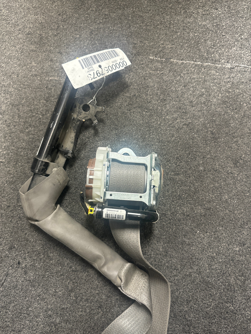 2015-2020 FORD F150 SUPER CAB LEFT REAR SEATBELT (LH) (P)
