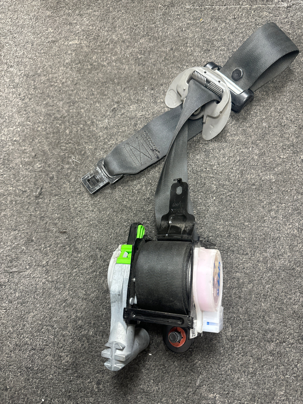 2012-2017 HYUNDAI ACCENT FRONT LEFT SIDE SEATBELT (LH) (P)