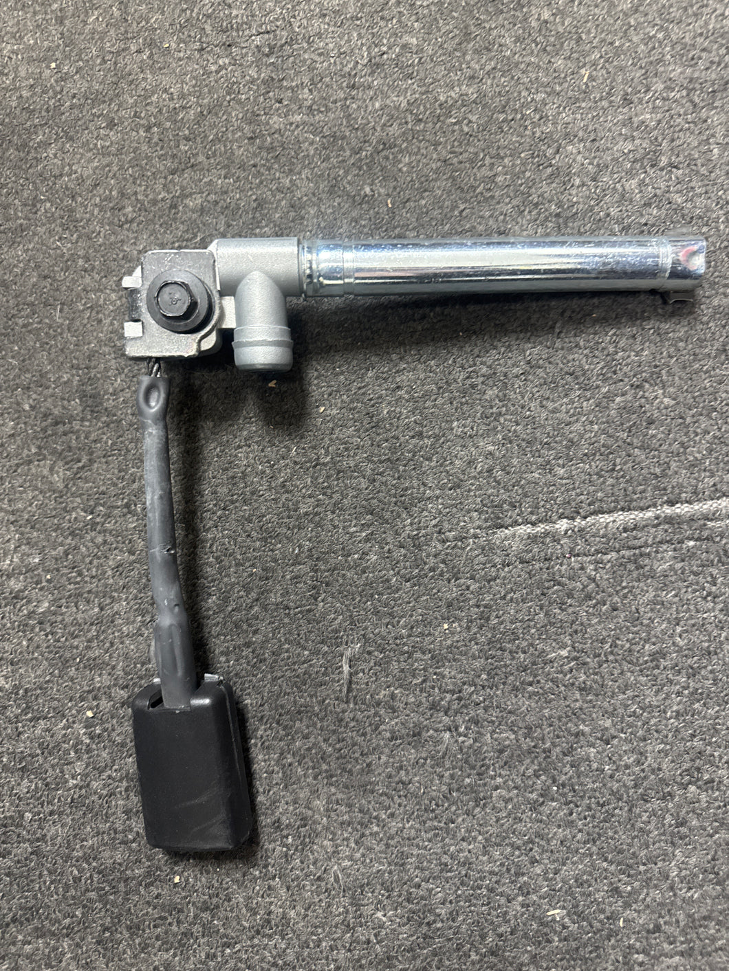 2009-2017 BUICK ENCLAVE LEFT DRIVER PRETENSIONER (LH) (P) PN: 19329399