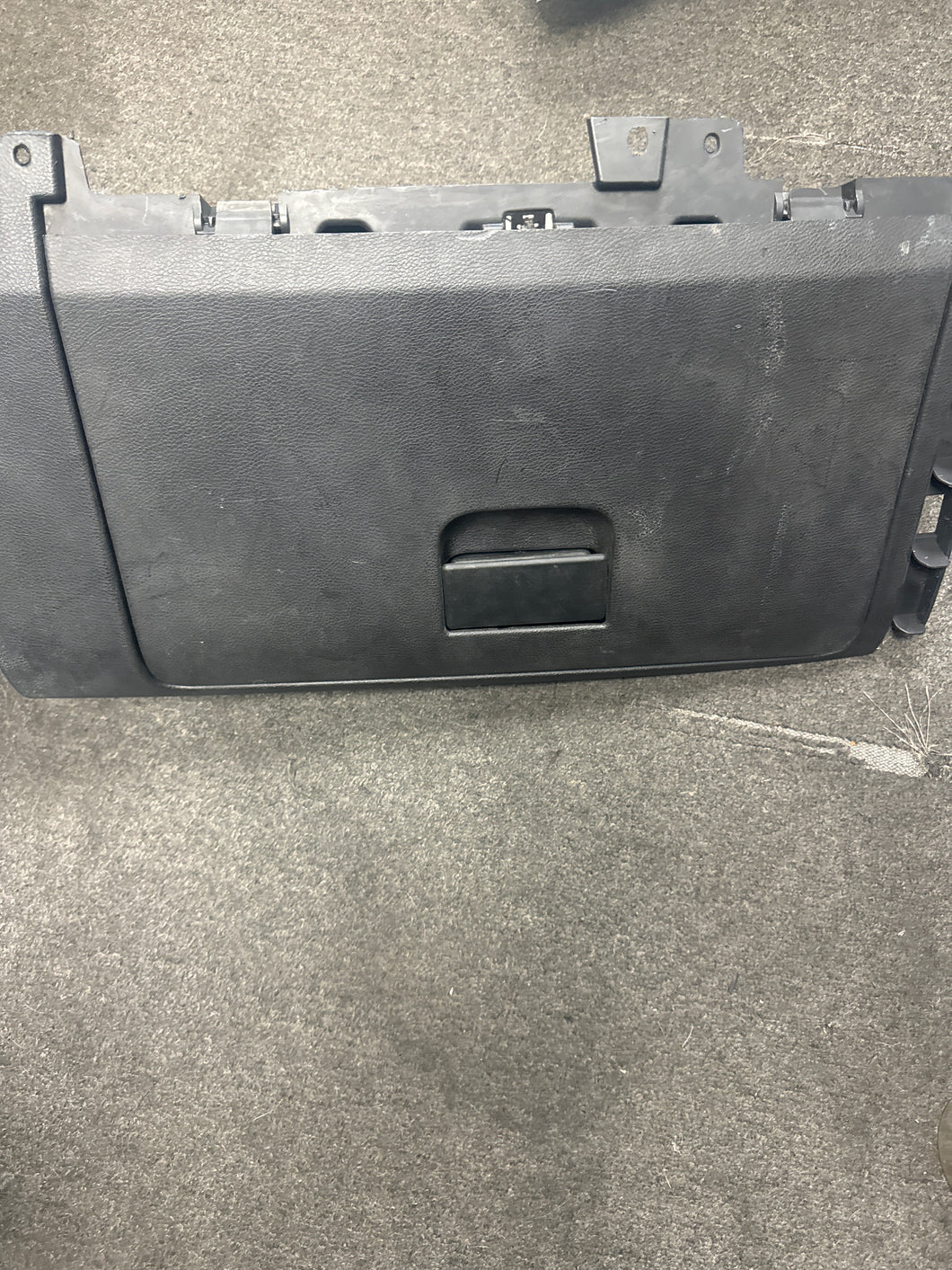 2011-2014 CHRYSLER 200 RIGHT PASSENGER GLOVEBOX COMPARTMENT (RH) (P)