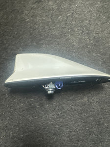 2019-2021 TOYOTA PRIUS SHARK FIN CAR ROOF ANTENNA RADIO SIGNAL (WHITE) (P)