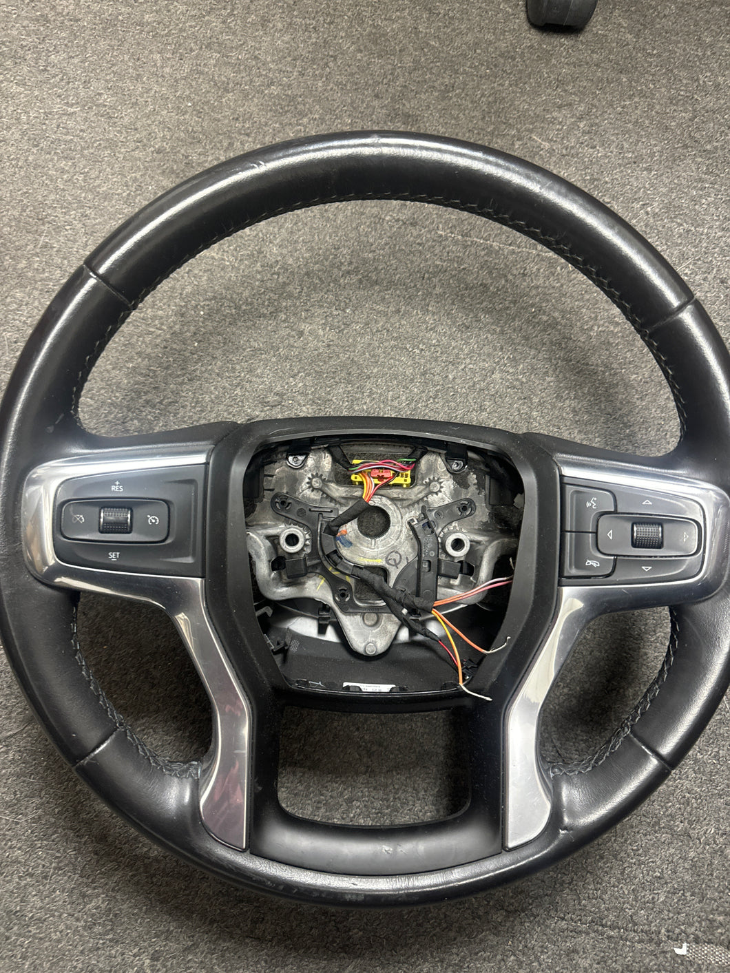 2019-2021 CHEVROLET BLAZER STEERING WHEEL (P) PN: 84699692