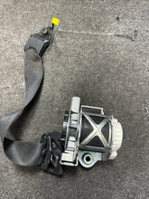 Load image into Gallery viewer, 2008-2014 MERCEDES W204 C250 C300 C350 FRONT PASSENGER SEATBELT (RH) (P)
