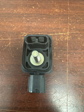 Load image into Gallery viewer, TOYOTA LEXUS IMPACT SENSOR CRASH SENSOR PN: 8983A-33010 (P)