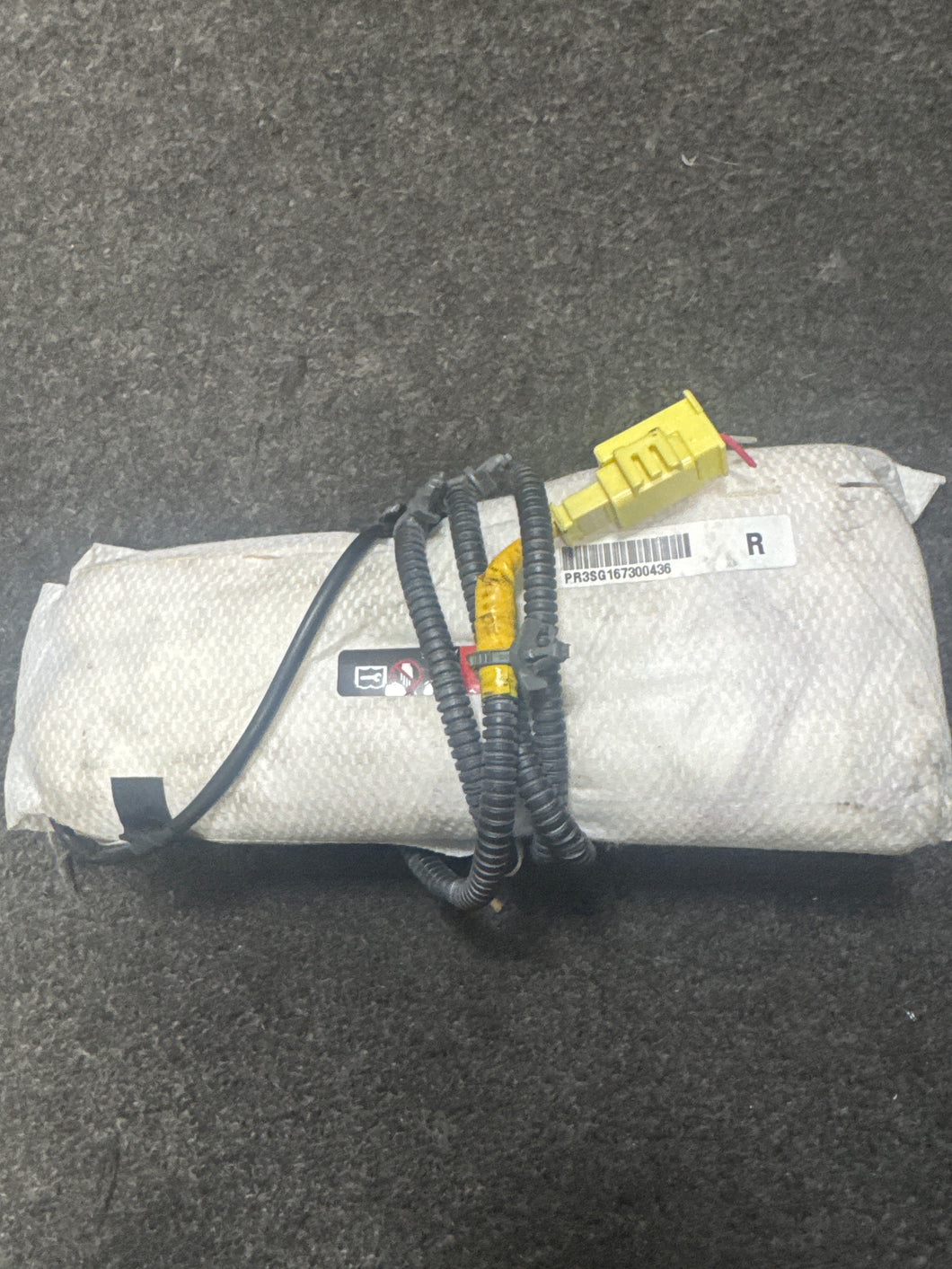2013-2018 NISSAN SENTRA FRONT RIGHT PASSENGER SEAT AIRBAG (RH) (P)