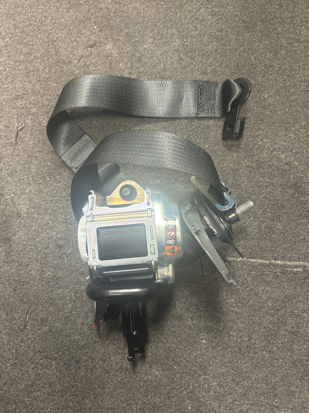 2019-2022 CHEVROLET SILVERADO FRONT PASSENGER SEATBELT (RH)P PN: 84936967