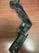 Load image into Gallery viewer, 2015-2020 TOYOTA SIENNA RETAINER INSTRUMENT PANEL SAFETY PAD (P) PN: 55466-08010