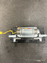 Load image into Gallery viewer, 2007-2010 SILVERADO SUBURBAN YUKON PASSENGER DASH AIRBAG (RH) (P)