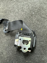 Load image into Gallery viewer, 2010-2013 FORD TRANSIT CONNECT FRONT PASSENGER SEATBELT (RH) (P)