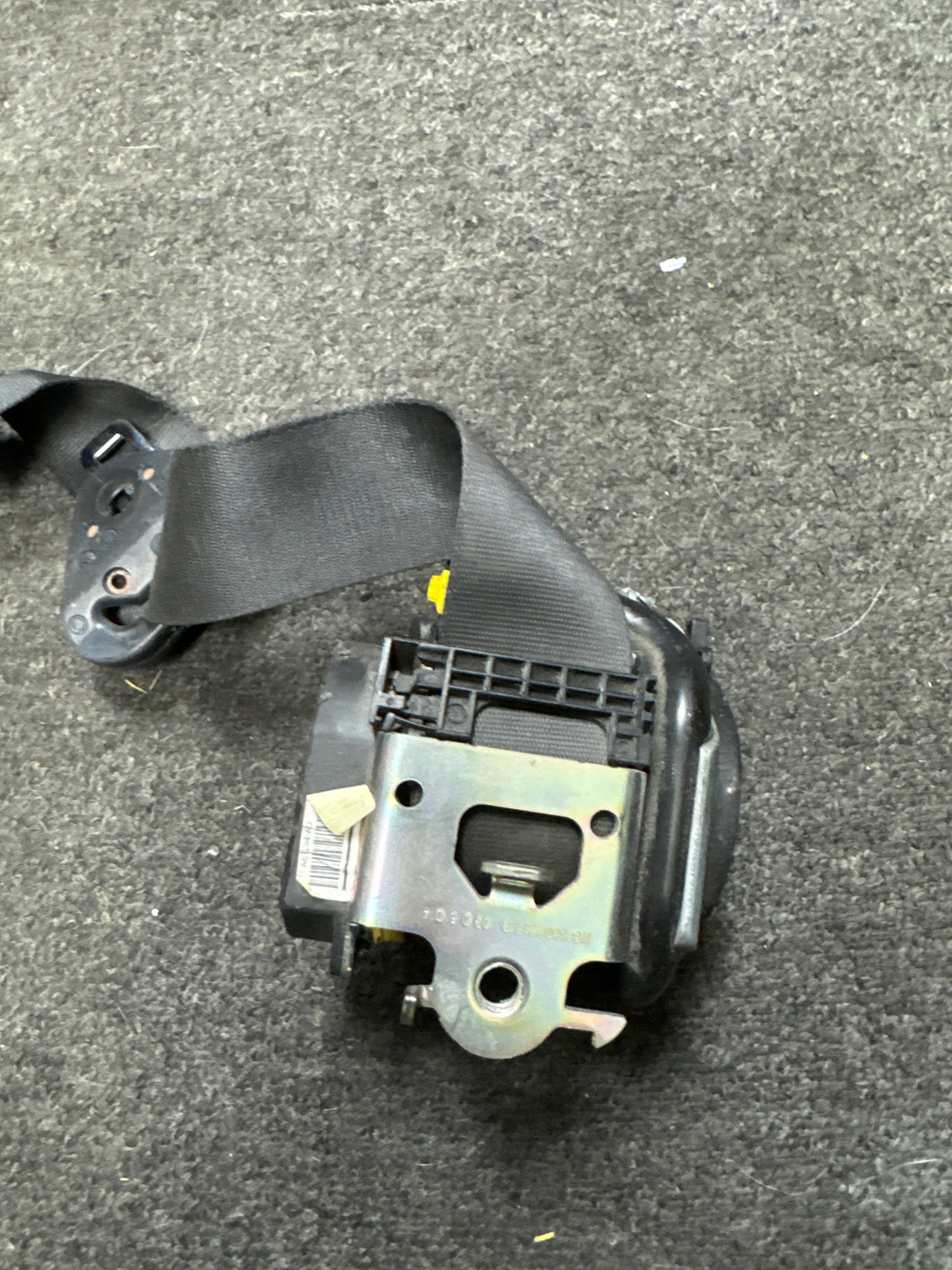 2010-2013 FORD TRANSIT CONNECT FRONT PASSENGER SEATBELT (RH) (P)