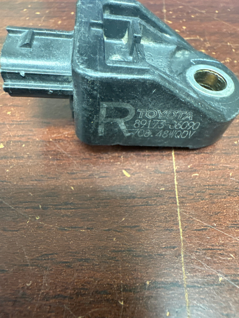 TOYOTA CAMRY FRONT IMPACT SENSOR PN: 89173-06090 (P) – Airbag