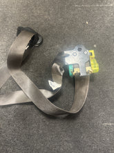 Load image into Gallery viewer, 2003-2006 CHEVROLET EXPRESS FRONT RIGHT SEATBELT (RH) (P)