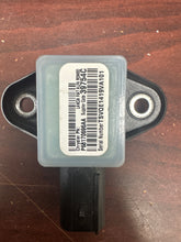 Load image into Gallery viewer, FIAT 500 FRONT IMPACT SENSOR PN: 68170696AA (P)