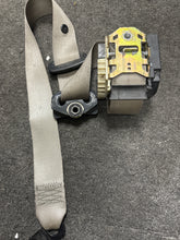 Load image into Gallery viewer, 2001-2006 BMW X5 FRONT LEFT SEATBELT RETRACTOR (LH) (P)