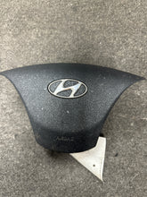 Load image into Gallery viewer, 2011-2016 HYUNDAI ELANTRA DRIVER STEERING WHEEL AIRBAG (P)