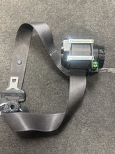 Load image into Gallery viewer, 2009-2010 LINCOLN MKS FRONT DRIVER SEATBELT (LH) (P)