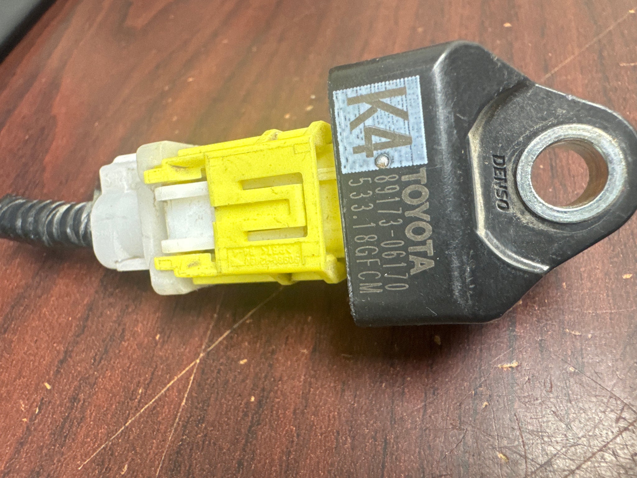 くれふみ TOYOTA CAMRY FRONT LEFT IMPACT SENSOR PN: 89173-06170 (P) – Airbag