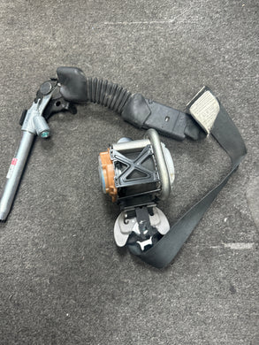 2011-2016 HYUNDAI ELANTRA SEDAN FRONT PASSENGER SEATBELT RETRACTOR (RH) (P)