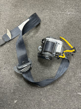 Load image into Gallery viewer, 2007-2013 MITSUBISHI OUTLANDER FRONT PASSENGER SEATBELT (RH) (P)
