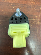 Load image into Gallery viewer, SUBARU IMPREZA IMPACT SENSOR PN: 98237FJ010 (P)