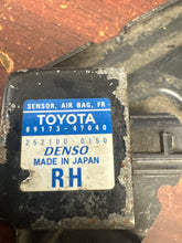 Load image into Gallery viewer, TOYOTA PRIUS FRONT RIGHT IMPACT SENSOR (P) PN: 89173-47040