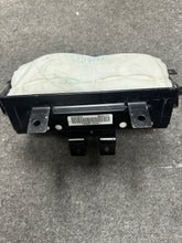 Load image into Gallery viewer, 2010-2013 KIA FORTE FRONT PASSENGER DASH AIRBAG (RH) (P)