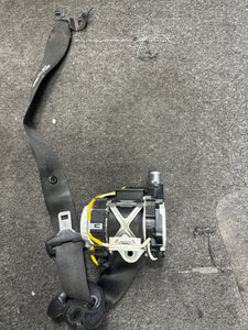 2012-2015 BMW E84 X1 FRONT PASSENGER SEATBELT RETRACTOR (RH) (P)