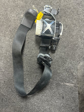 Load image into Gallery viewer, 2011-2016 FORD F250 F350 F450 FRONT DRIVER SEATBELT (LH) (P)