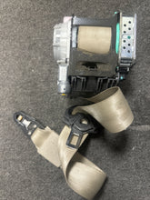 Load image into Gallery viewer, 2009-2012 AUDI A4 FRONT PASSENGER SEATBELT RETRACTOR (RH) (P) TAN