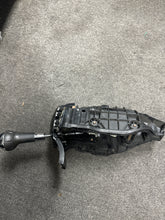 Load image into Gallery viewer, 2012-2015 FIAT 500 POP AUTO TRANSMISSION FLOOR SHIFTER GEAR SELECTOR (P)